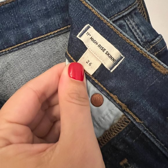 Madewell 11" High-Rise Skinny Jeans in Ames Wash: Button-Front Edition - Picture 4 of 5